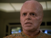 extant_StarTrek_Voyager_4x26-HopeAndFear_02537.jpg