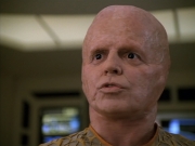 extant_StarTrek_Voyager_4x26-HopeAndFear_02545.jpg