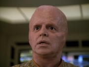 extant_StarTrek_Voyager_4x26-HopeAndFear_02547.jpg