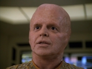 extant_StarTrek_Voyager_4x26-HopeAndFear_02551.jpg