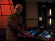 extant_StarTrek_Voyager_4x26-HopeAndFear_02614.jpg