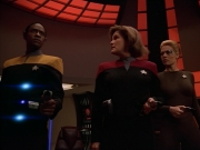 extant_StarTrek_Voyager_4x26-HopeAndFear_02615.jpg