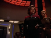 extant_StarTrek_Voyager_4x26-HopeAndFear_02619.jpg