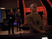 extant_StarTrek_Voyager_4x26-HopeAndFear_02706.jpg