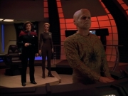 extant_StarTrek_Voyager_4x26-HopeAndFear_02707.jpg