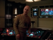 extant_StarTrek_Voyager_4x26-HopeAndFear_02735.jpg