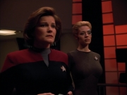 extant_StarTrek_Voyager_4x26-HopeAndFear_02738.jpg