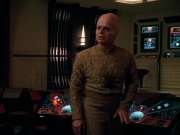 extant_StarTrek_Voyager_4x26-HopeAndFear_02743.jpg