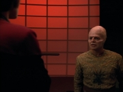 extant_StarTrek_Voyager_4x26-HopeAndFear_02758.jpg
