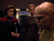 extant_StarTrek_Voyager_4x26-HopeAndFear_02832.jpg