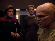 extant_StarTrek_Voyager_4x26-HopeAndFear_02839.jpg