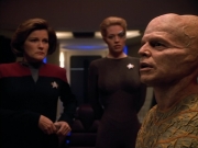extant_StarTrek_Voyager_4x26-HopeAndFear_02853.jpg