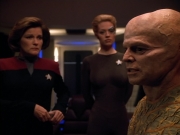 extant_StarTrek_Voyager_4x26-HopeAndFear_02862.jpg