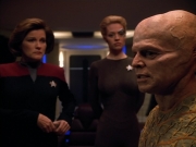 extant_StarTrek_Voyager_4x26-HopeAndFear_02863.jpg