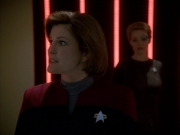extant_StarTrek_Voyager_4x26-HopeAndFear_03138.jpg