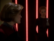 extant_StarTrek_Voyager_4x26-HopeAndFear_03167.jpg