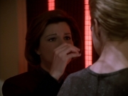 extant_StarTrek_Voyager_4x26-HopeAndFear_03281.jpg