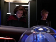 extant_StarTrek_Voyager_4x26-HopeAndFear_03393.jpg