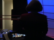extant_StarTrek_Voyager_4x26-HopeAndFear_03405.jpg