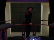 extant_StarTrek_Voyager_4x26-HopeAndFear_03439.jpg