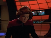 extant_StarTrek_Voyager_4x26-HopeAndFear_03567.jpg