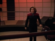 extant_StarTrek_Voyager_4x26-HopeAndFear_03609.jpg