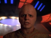 extant_StarTrek_Voyager_4x26-HopeAndFear_03615.jpg