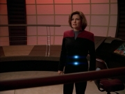 extant_StarTrek_Voyager_4x26-HopeAndFear_03619.jpg
