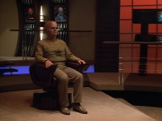 extant_StarTrek_Voyager_4x26-HopeAndFear_03662.jpg