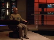 extant_StarTrek_Voyager_4x26-HopeAndFear_03664.jpg