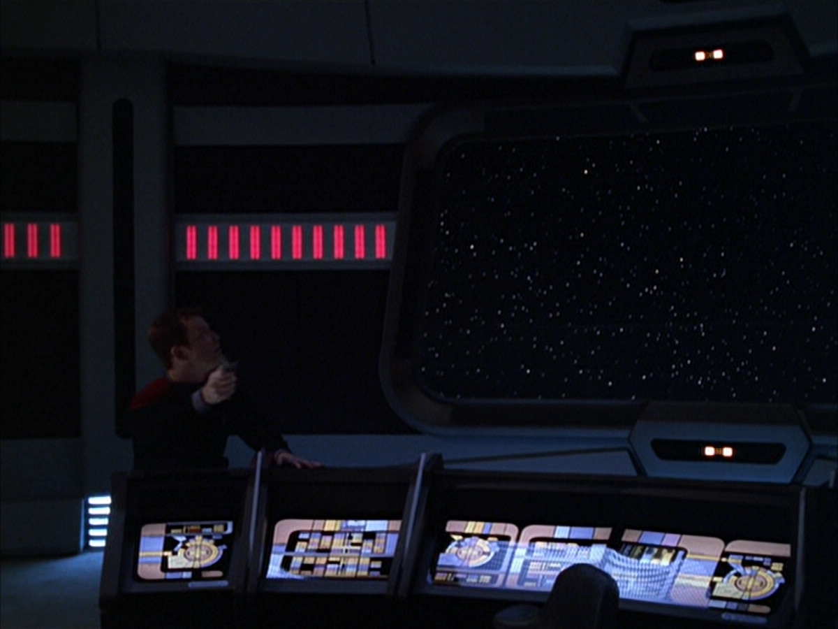 extant_StarTrek_VOY_6x01-EquinoxPart2_00148.jpg