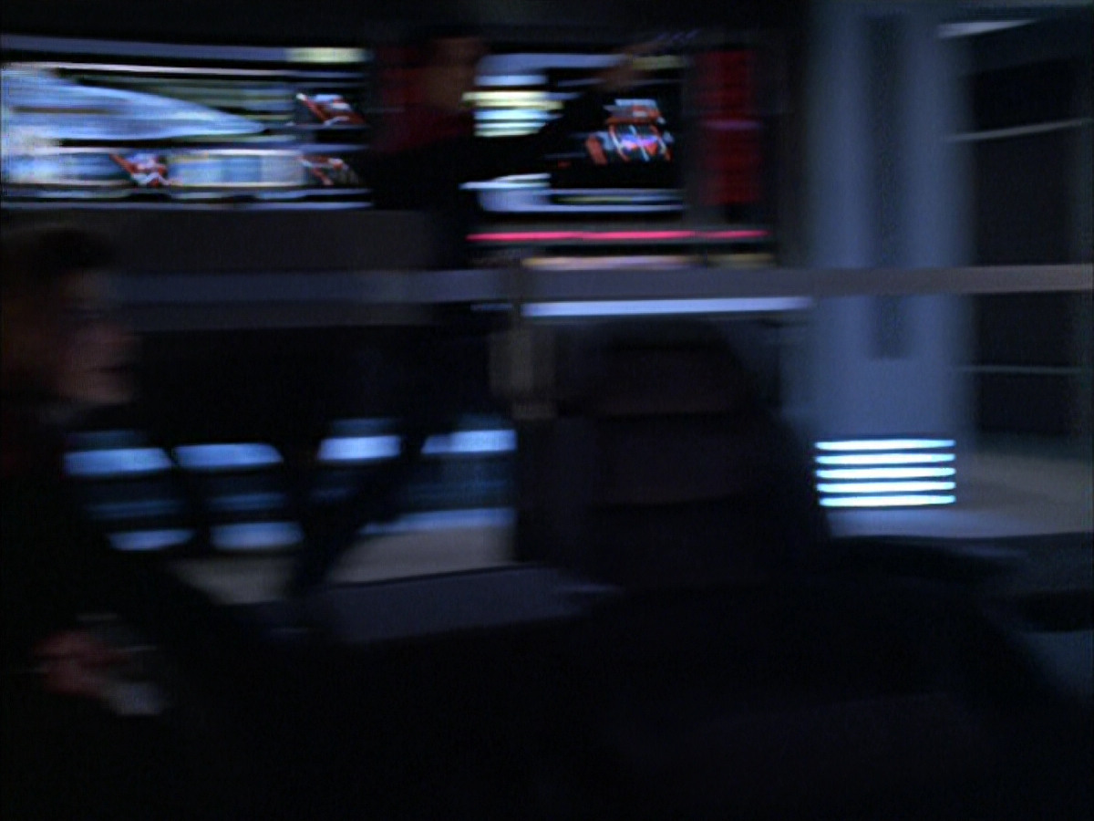 extant_StarTrek_VOY_6x01-EquinoxPart2_00150.jpg