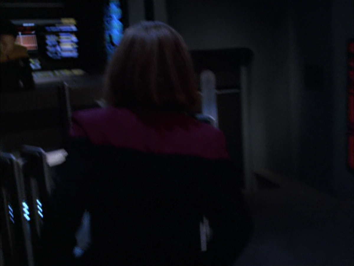 extant_StarTrek_VOY_6x01-EquinoxPart2_00164.jpg