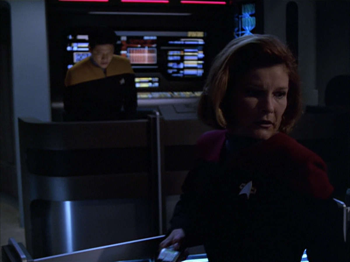 extant_StarTrek_VOY_6x01-EquinoxPart2_00167.jpg