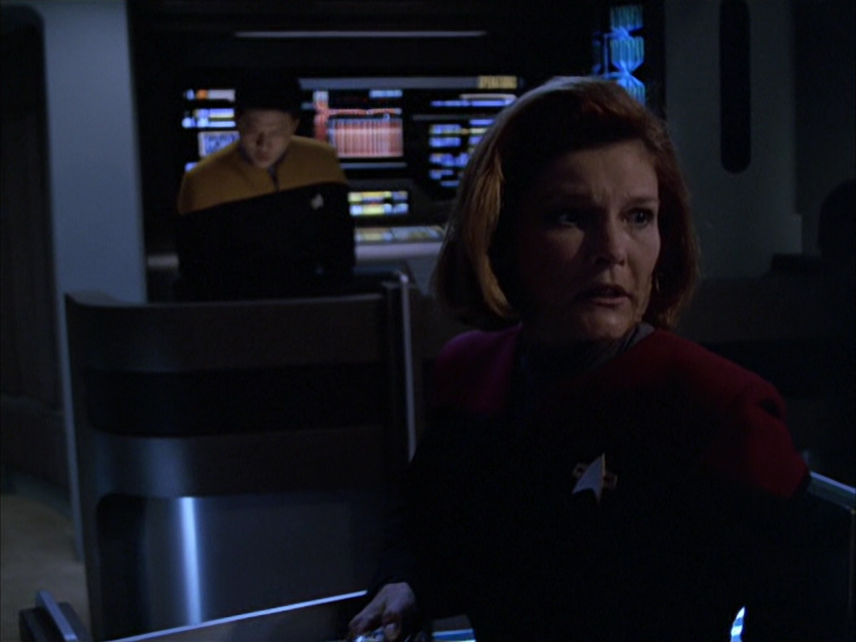 extant_StarTrek_VOY_6x01-EquinoxPart2_00168.jpg