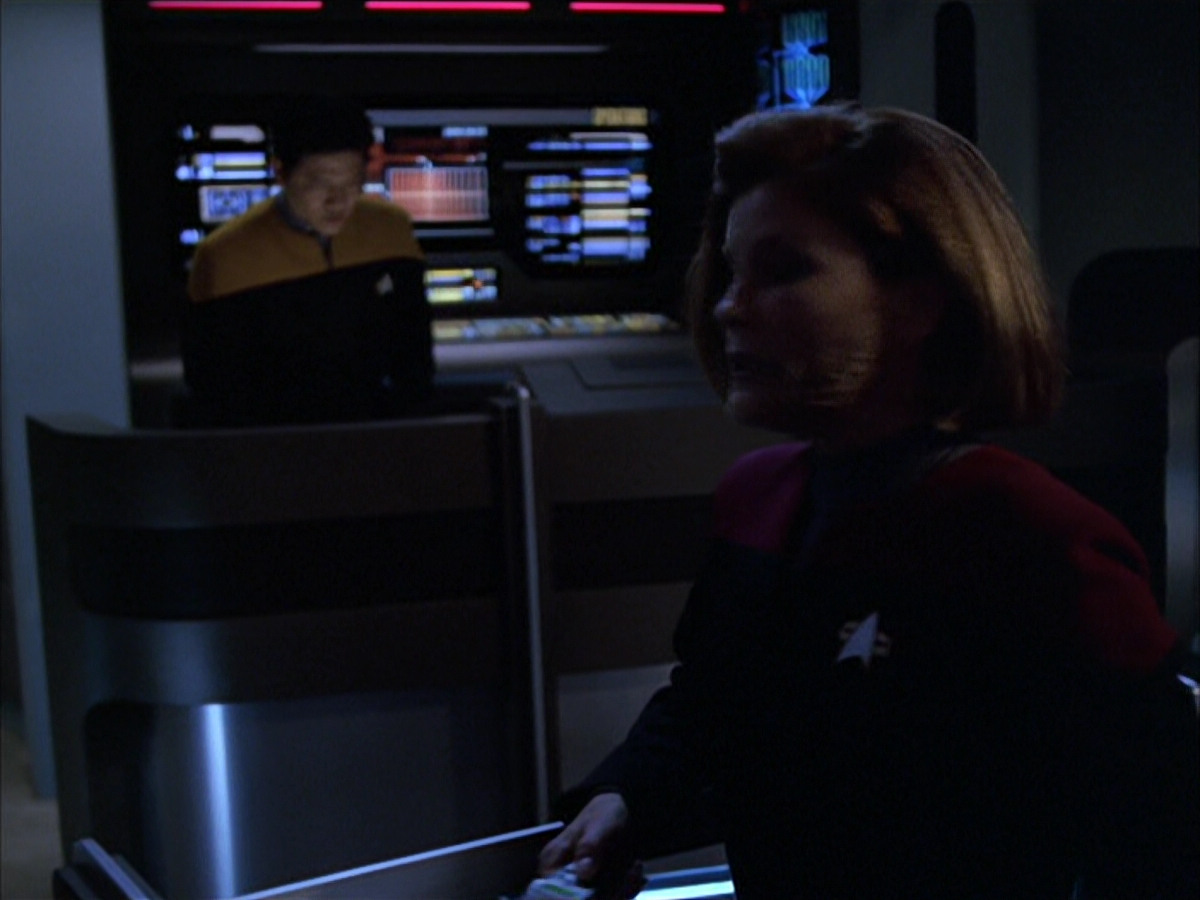 extant_StarTrek_VOY_6x01-EquinoxPart2_00170.jpg