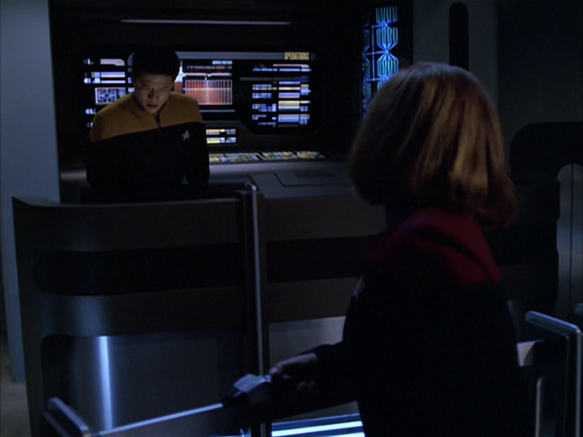 extant_StarTrek_VOY_6x01-EquinoxPart2_00171.jpg