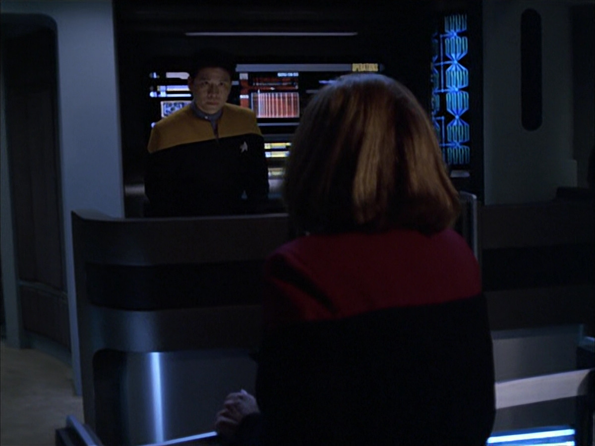 extant_StarTrek_VOY_6x01-EquinoxPart2_00177.jpg