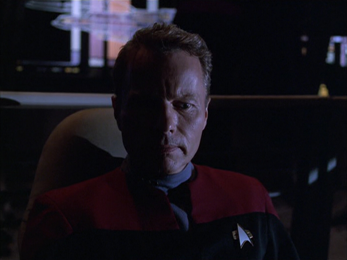extant_StarTrek_VOY_6x01-EquinoxPart2_00212.jpg