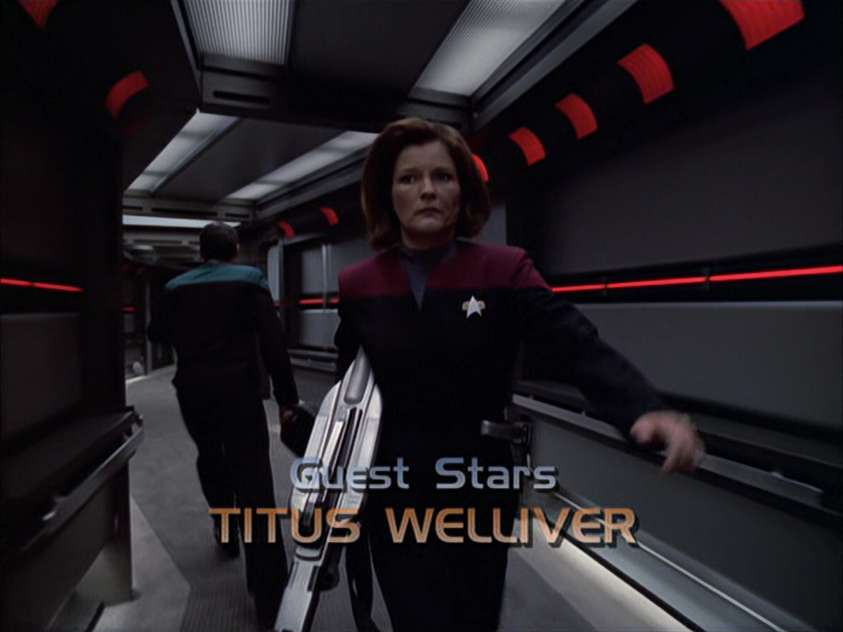 extant_StarTrek_VOY_6x01-EquinoxPart2_00383.jpg