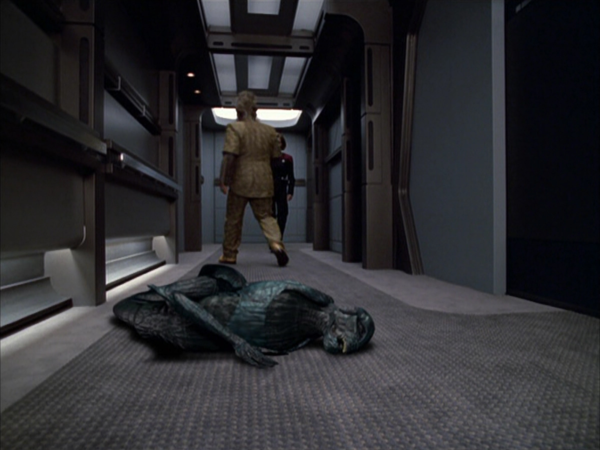 extant_StarTrek_VOY_6x01-EquinoxPart2_00396.jpg