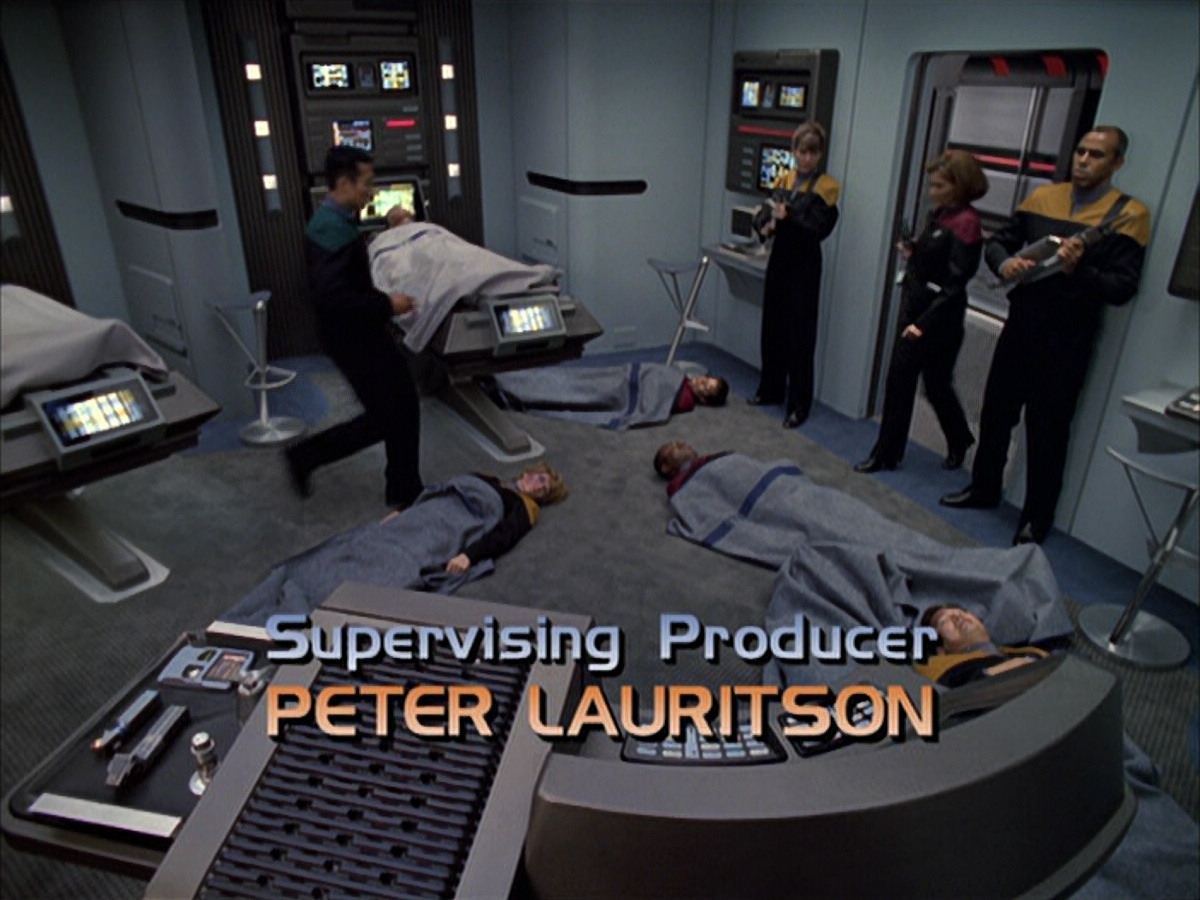 extant_StarTrek_VOY_6x01-EquinoxPart2_00437.jpg