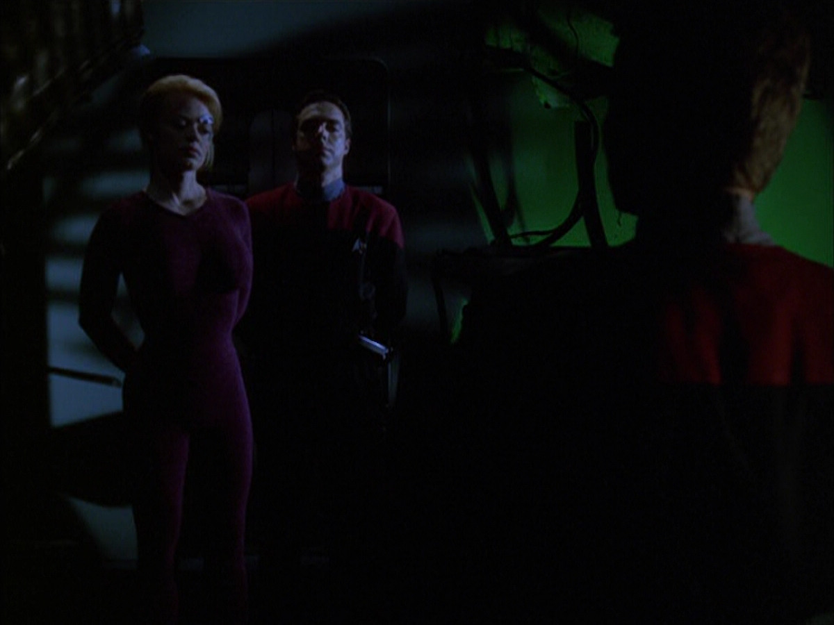 extant_StarTrek_VOY_6x01-EquinoxPart2_00541.jpg