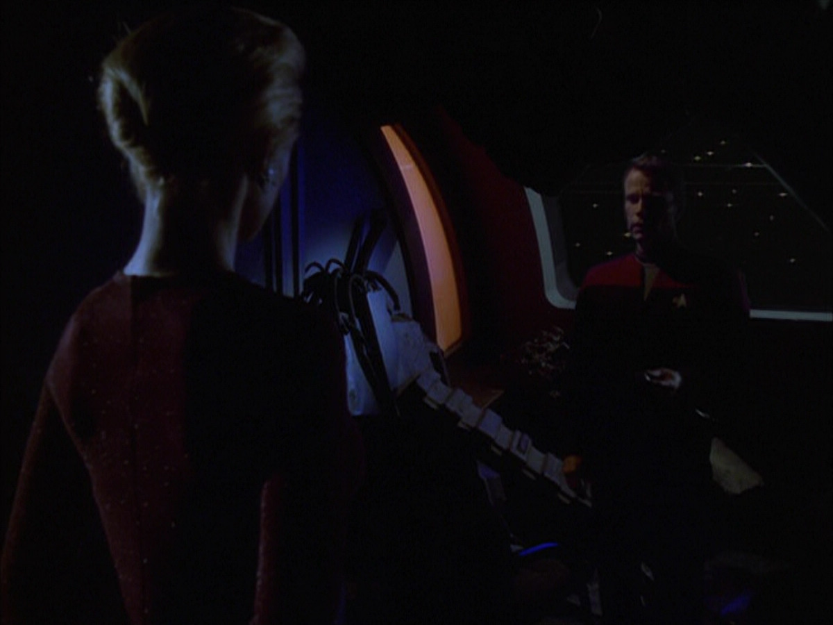 extant_StarTrek_VOY_6x01-EquinoxPart2_00547.jpg
