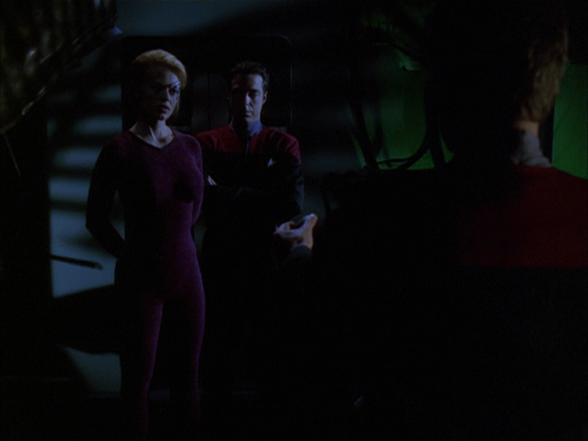 extant_StarTrek_VOY_6x01-EquinoxPart2_00554.jpg