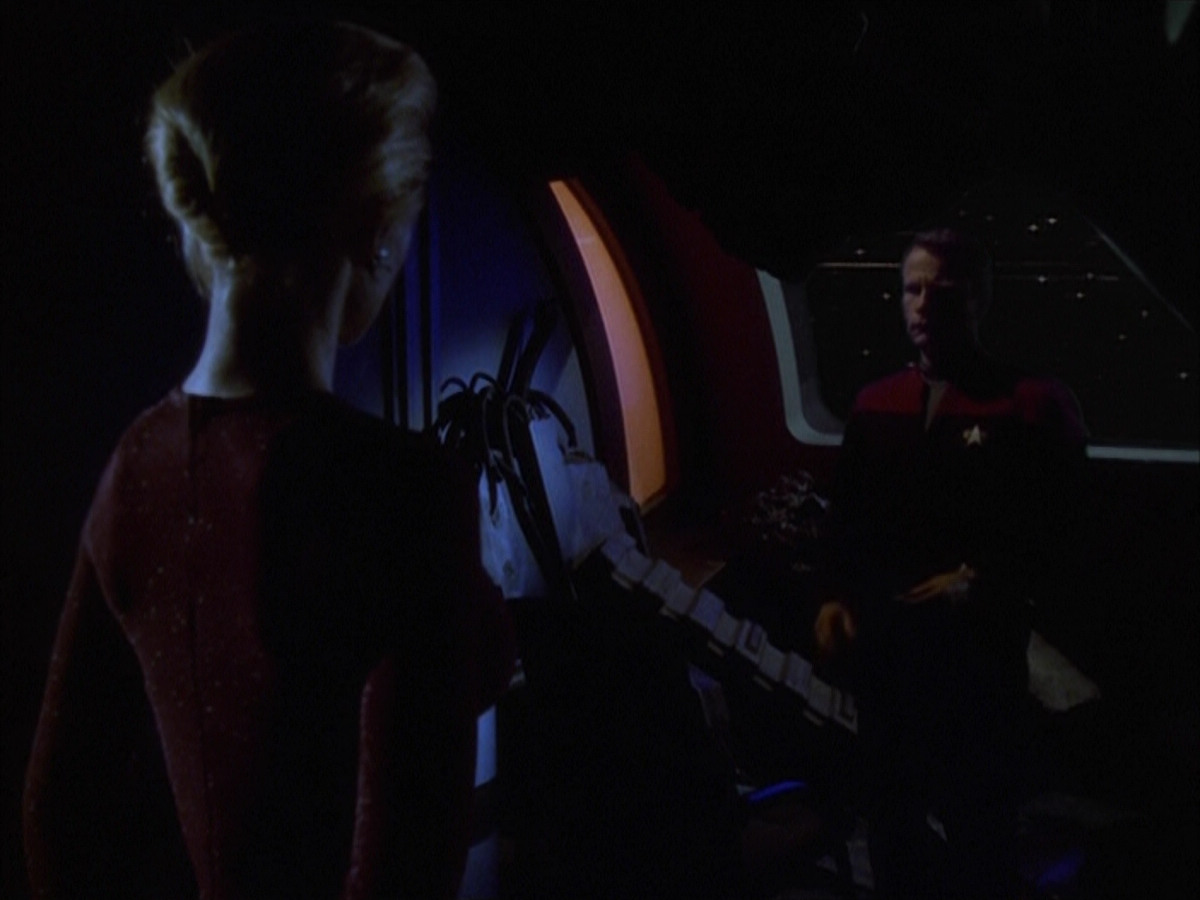extant_StarTrek_VOY_6x01-EquinoxPart2_00555.jpg