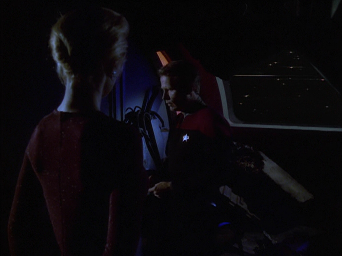 extant_StarTrek_VOY_6x01-EquinoxPart2_00565.jpg