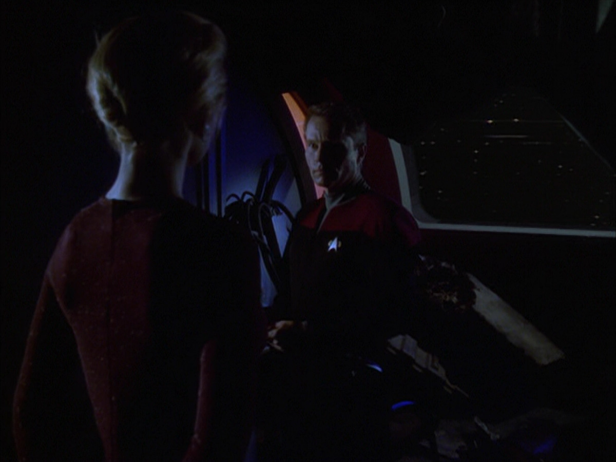 extant_StarTrek_VOY_6x01-EquinoxPart2_00573.jpg