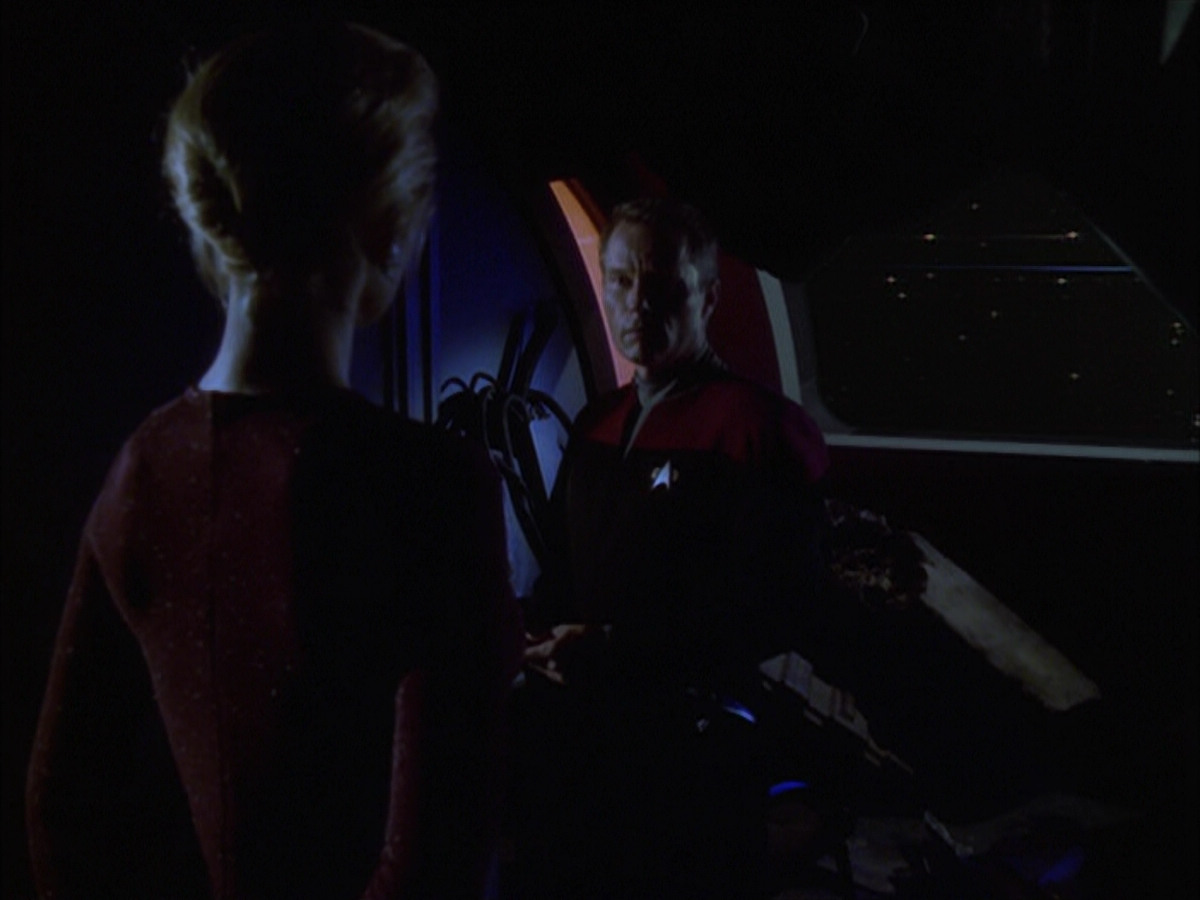 extant_StarTrek_VOY_6x01-EquinoxPart2_00576.jpg