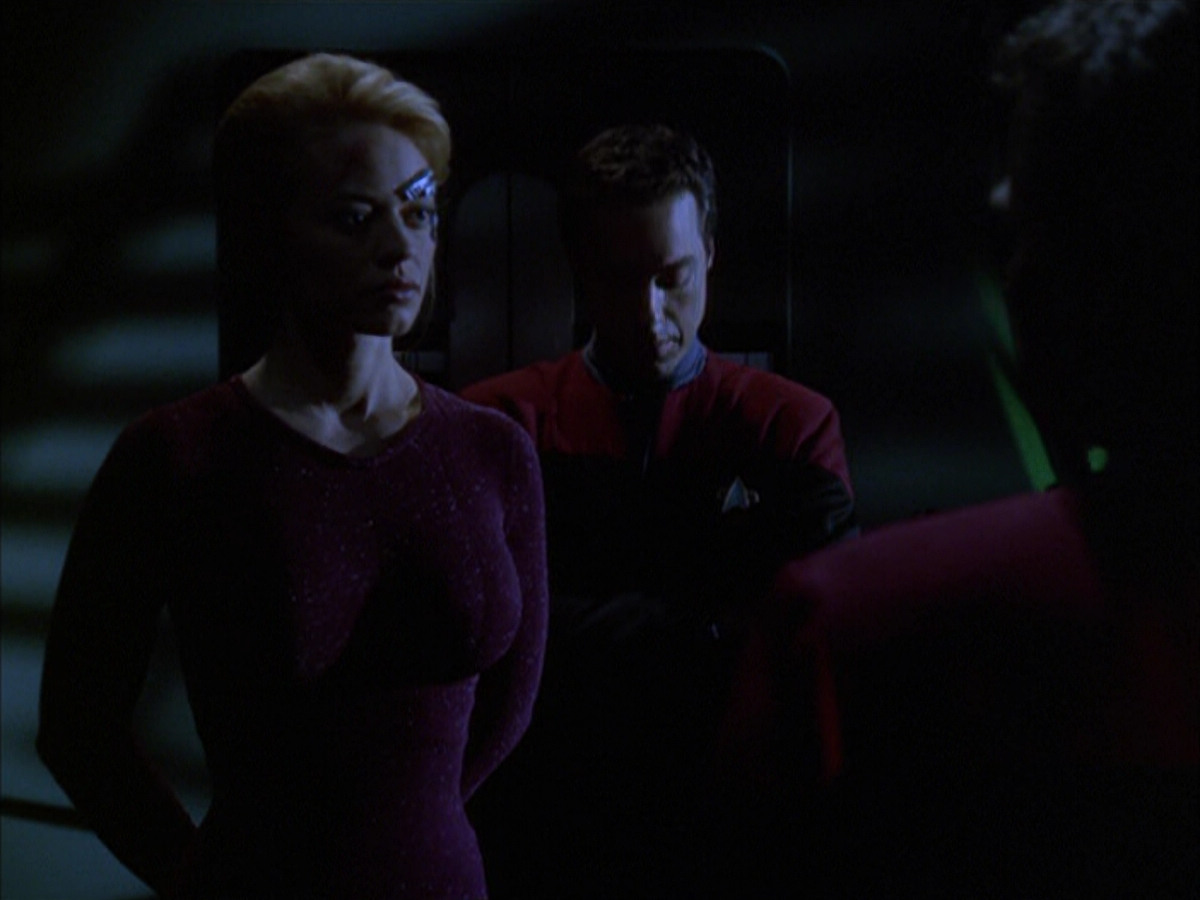 extant_StarTrek_VOY_6x01-EquinoxPart2_00585.jpg